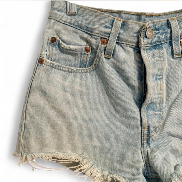 Levi's 501 High Waisted Button Fly Denim Cut-off Shorts. Size 26. - Picture 3 of 8